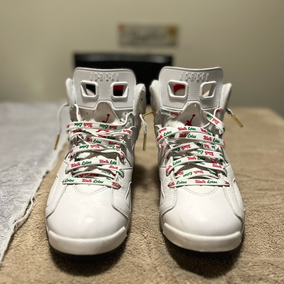 Retro 6 with black lotus laces - Picture 3 of 4